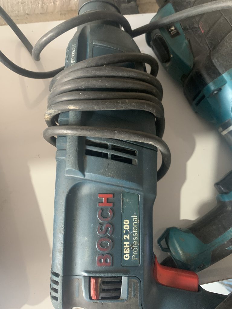 دریل بتن کن بوش سە کارە 3کیلو GBH2_26 استوک در حد اک