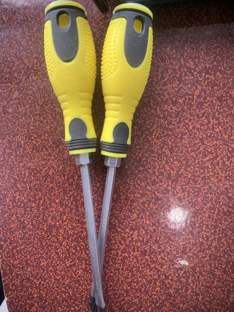 پیچ گوشتی چهار سو ضربەای و نوک مغناتیسی قدرتی درجە یک عایق الکتریکی