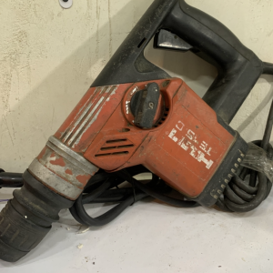 دریل بتن کن 5 کیلوی هلتی(HILTI_T15_0)دوکارە لیختن اشتاین استوک چپ گرد راست گرد با ضمانت اصالت و سلامت