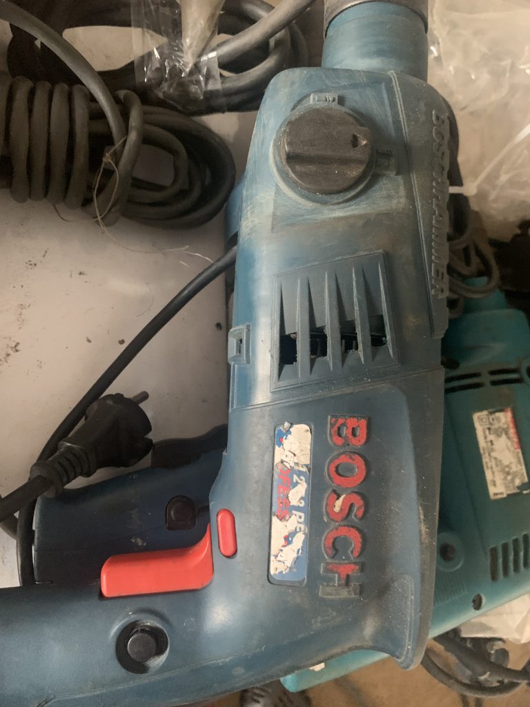دریل دوکارە چکشی مدل:GmbH550 550 وات بوش2_23(اورجینال)استوک در حد اکبند سفارش انگلیس