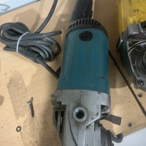 سنگ فرز GA7040 اهنگری 2600وات ماکیتا اصل ژاپن استوک در حد فنی مشابە اکبند