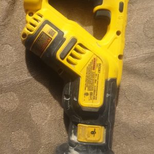 اره افقی بر شارژی دیوالت مدل DCS367D1استوک در حد اکبند